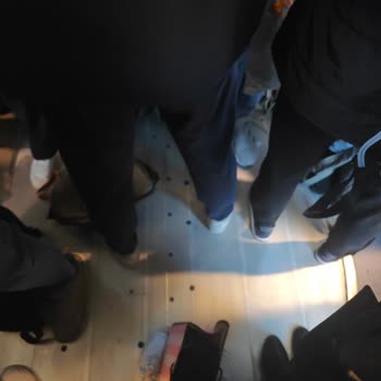 Metrobüs Yoğunluğu Ve Yetersiz Seferler İşe Geç Kalmama Sebep Oluyor