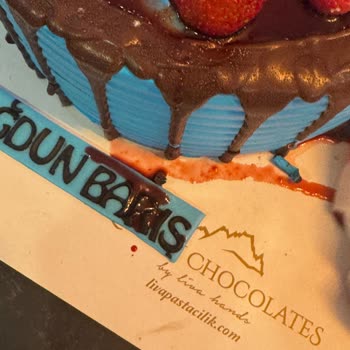 Doğum Günü Pastasında Teslimat Fiyaskosu Ve İade Talebi