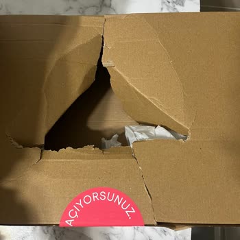 Kargoda Parçalanan Paket Ve Mahremiyet İhlali