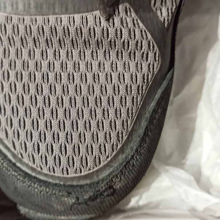 Garanti Kapsamındaki Ayakkabımın Dikişleri Kısa Sürede Söküldü