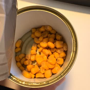 Mısır Konservesi Neredeyse Tamamen Su Çıktı Mağduriyet Yaşadım