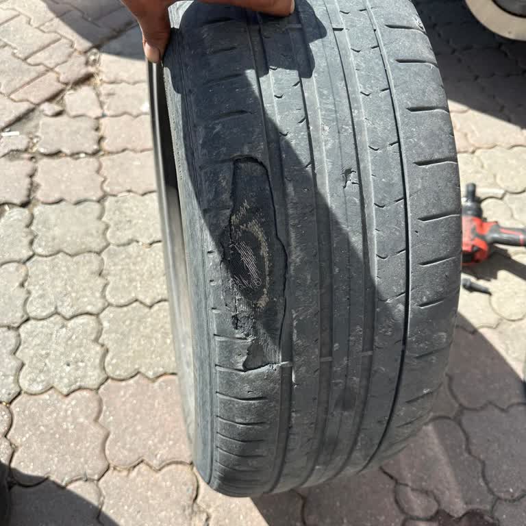 Mercedes EQS450 Aracımda Lastik Sorunları Ve Çözüm Bulamayan Yetkili Servis