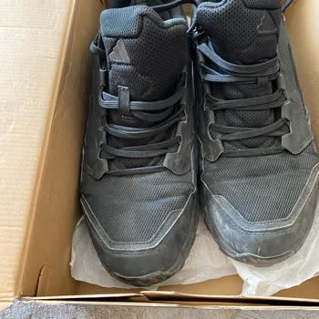 Kısa Sürede Yırtılan Ayakkabıya Açıklamasız Red Ve Mağduriyet