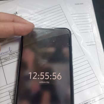 Fatura Sahibi Olmadan Kırılmaz Ekran Değişimi Yapılamıyor, Mağduriyet Yaşıyorum