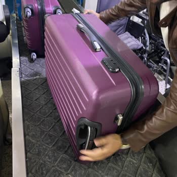 Ajet Uçuşunda Valizimin Hasar Görmesi Ve Mağduriyetimin Giderilmemesi