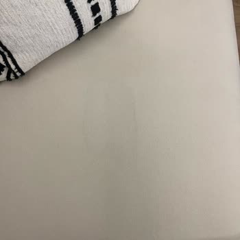 Teslimat Sonrası Koltukta Tespit Edilen Leke İçin Değişim Veya İade Talebi