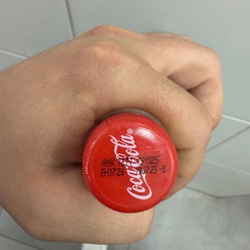 Kapalı Coca-Cola Şişesinde Yabancı Cisim Ve Çözüm Sunulmaması