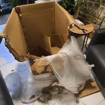 Satın Aldığım Su Sebili Arızalı Ve Eksik Parçalarla İade Edildi, Mağaza Ve Servisten Destek Alamadım