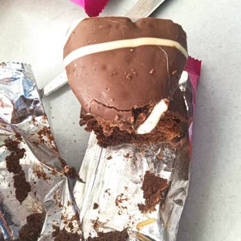 Eti Vişneli Pop Kek'te Kurt Şoku: Sağlığımız Tehlikede!