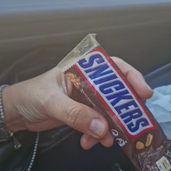 A101'de Bandajlanmış Ve Tarihi Silinmiş Snickers Satışıyla Karşılaştım