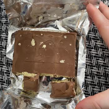 Aldığım Bolçi Dubai Çikolatanın Tadı Bozuk Çıktı, Yiyemedik