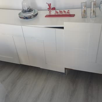 Vivense Neo Konsolun Zayıf Ayakları Nedeniyle Göçme Sorunu Ve Çözüm Eksikliği