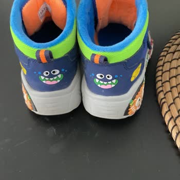 Skechers Online Siparişimde Üç Kez Yanlış Ürün Gönderildi