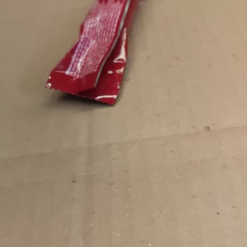 Aldığım Çikolata Yarım Çıktı, Mağduriyetimin Giderilmesini İstiyorum