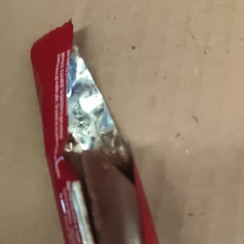 Aldığım Çikolata Yarım Çıktı, Mağduriyetimin Giderilmesini İstiyorum