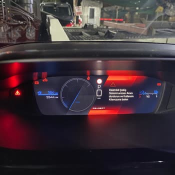 Peugeot E308'de Tekrarlayan Arıza Ve Mağduriyet: Araçsız Kaldım, Çözüm Bekliyorum