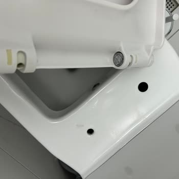 Klozet Kapağı Menteşe Arızası Ve Müşteri Hizmetlerinden Yanıtsız Kalma