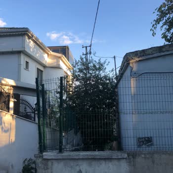 Sokak Lambası Ve Direk Eksikliği Uzun Süredir Giderilmiyor