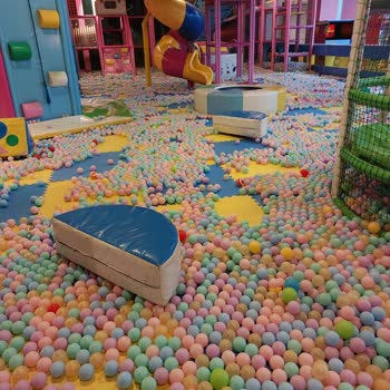 Çocukların Sağlığı Tehlikede: Oyun Alanı Bakımsız Ve Kirli