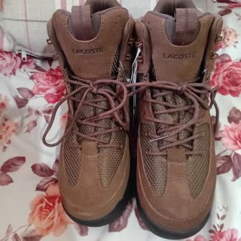 Lacoste Bot Siparişimde Defolu Ürün ve Renk Farklılığı Hayal Kırıklığı Yaşattı