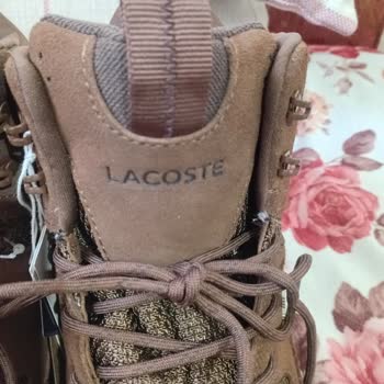 Lacoste Bot Siparişimde Defolu Ürün ve Renk Farklılığı Hayal Kırıklığı Yaşattı