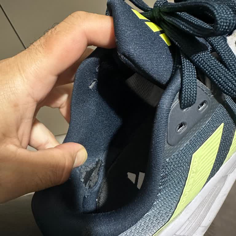 Adidas Ayakkabıda Kısa Sürede Deformasyon Ve Mağazadan Olumsuz Dönüş