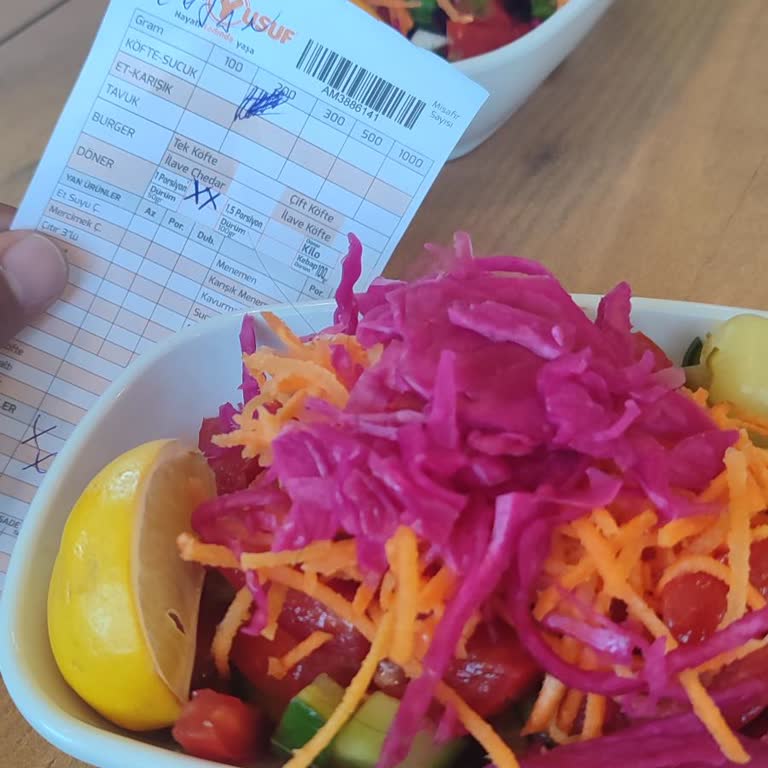 Sorgun Köfteci Yusuf'ta Hijyen Ve Personel İlgisizliği Hayal Kırıklığı Yarattı