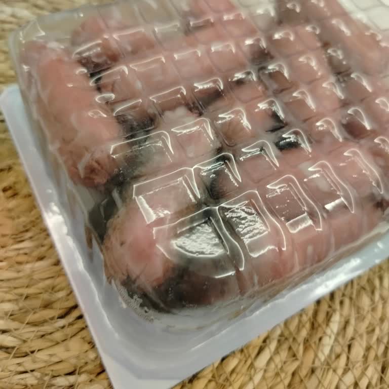 Aldığım Banvit Sosisler Bozuk Çıktı Mağduriyetim Giderilmedi