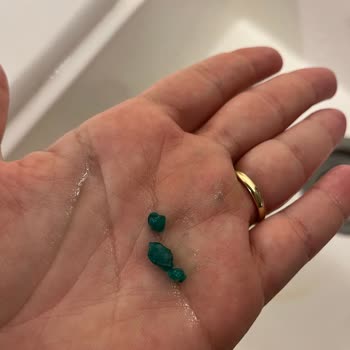 Oyun Hamuru Setinden Cam Parçaları Çıktı, Güvenlik Riski Oluştu