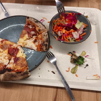 Carrefour AVM'de Satın Aldığım Salatada Çürük Marullar Vardı