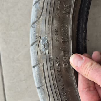 Satın Aldığım Araçta Hasarlı Lastik Çıkması Ve Bilgilendirme Eksikliği