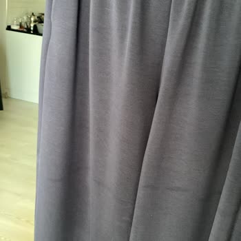 Aldığım Eşofmanlar Kısa Sürede Yıprandı Ve Lekeyle Geldi Firma Çözüm Sunmuyor