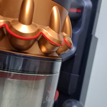 Yeni Dyson Süpürgede Contanın Kısa Sürede Yırtılması Hayal Kırıklığı Yarattı