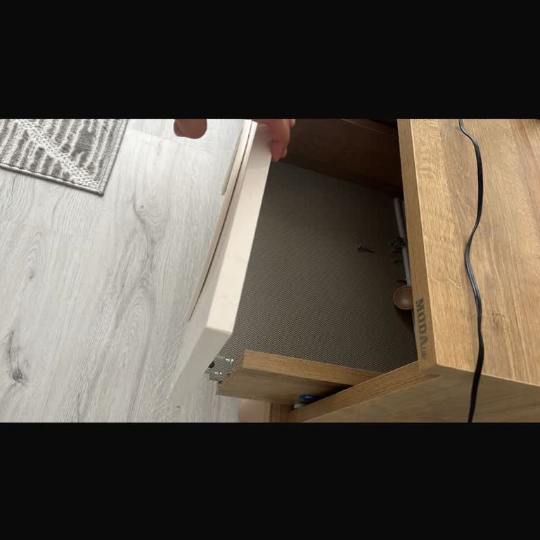 Kırık Teslim Edilen Mobilyalarım 4 Aydır Onarılmadı, Mağduriyetim Giderilmiyor