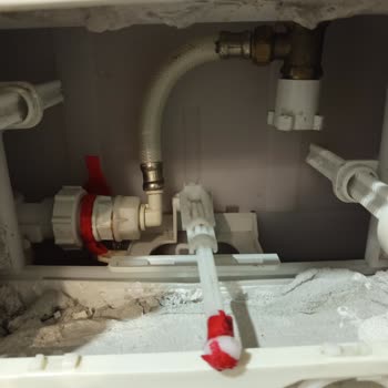 Visam Duvara Gömme Klozetin Sürekli Su Akıtma Ve Yedek Parça Sorunu