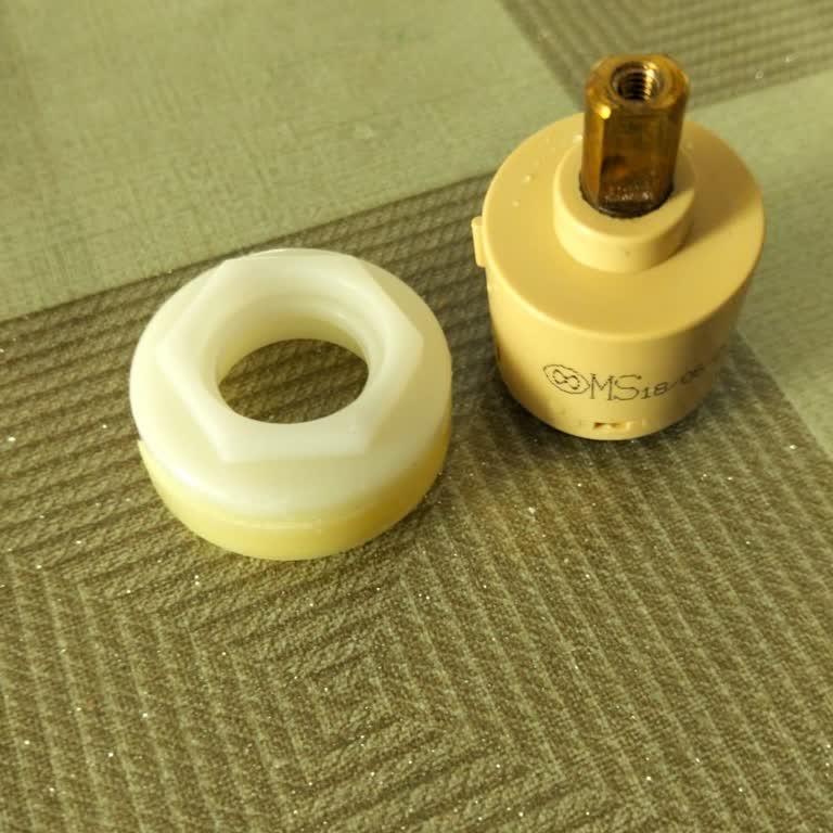 Amway Espring Çeşme Bataryasında Sürekli Su Sızdırma Ve Yetersiz Destek