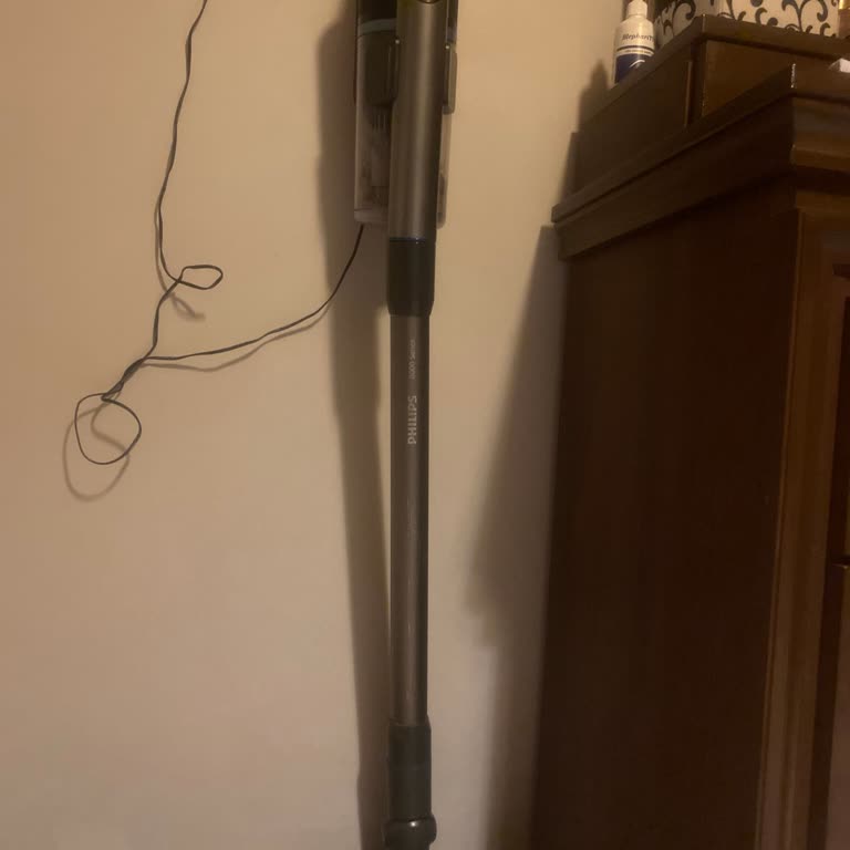 Philips Süpürge Kırıntıları Tekrar Yere Bırakıyor Ve Mandal Sorunu Yaşıyorum