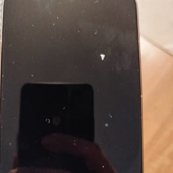 6 Günde Kırılan Ekran Koruyucu Hayal Kırıklığı Yarattı