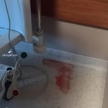 Adana Şehir Hastanesi İlgisizlik Ve Hijyen Sıkıntısı