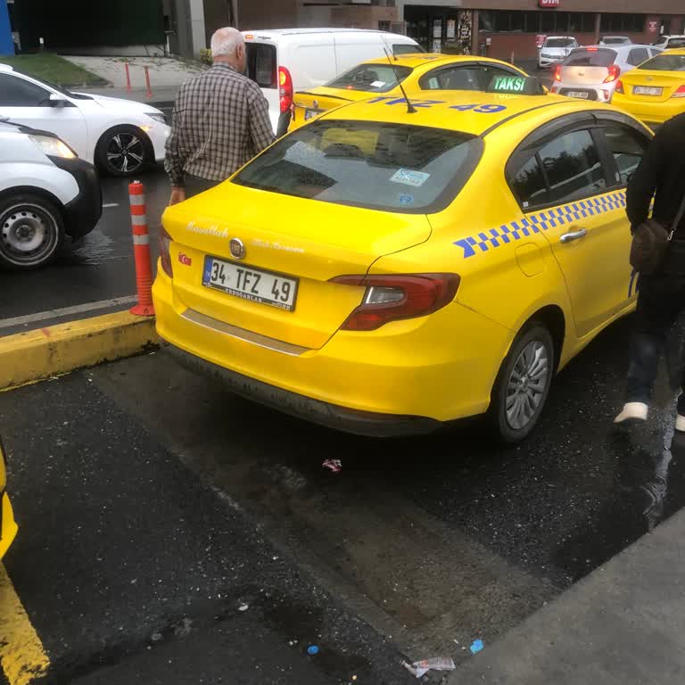 Taksi Sürücüsünün Yolcu Seçmesi Ve Yanıltıcı Davranışı