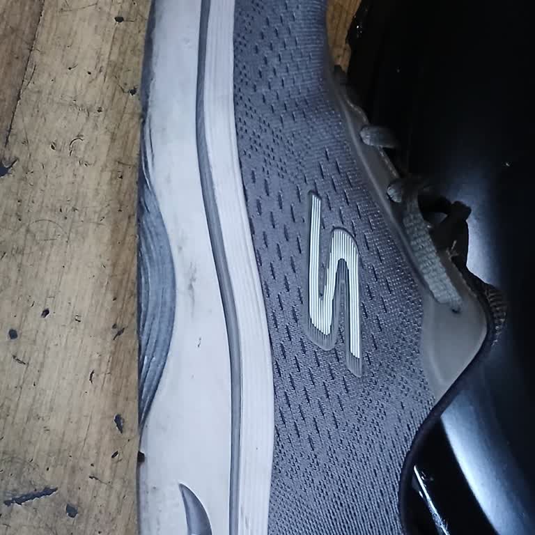 Skechers Ayakkabıda Kısa Sürede Yırtılma Yaşadım Garanti Talebim Reddedildi