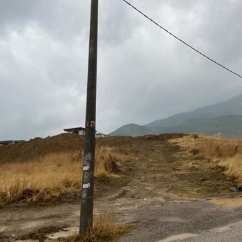 Gdz Elektrik Dağıtım Direğin Acilen Düzeltilmesini Talep Ediyorum