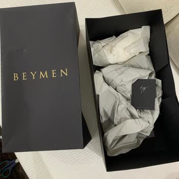 Eksik Ve Kutusuz Gönderilen Sneaker Siparişi İçin Çözüm Bekliyorum