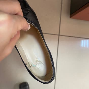 Nine West Ayakkabımın İç Tabanı Parçalandı, Destek Alamıyorum