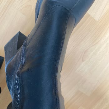 Stradivarius Botun Derisi Kısa Sürede Çatladı Ve Deforme Oldu