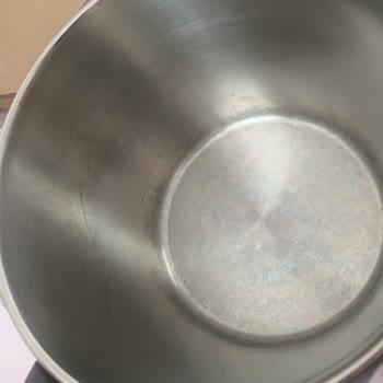 İlk Kullanımda Tencerede Kararma Ve Lekeler Oluştu, Değişim Talep Ediyorum