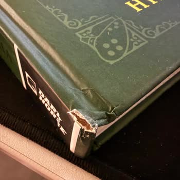 Amazon'dan Sipariş Ettiğim Kitaplar İkinci El Ve Hasarlı Geliyor, Çözüm Sunulmuyor