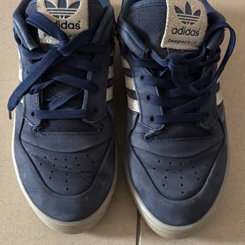 Adidas Ayakkabıda Kırılma Ve Renk Akması Sorunu, Değişim Veya İade Talebi