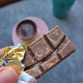 İsmet Özer Petrol 'den Aldığım Çikolatalar Bozuk Çıktı