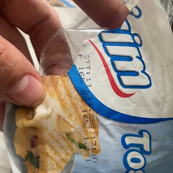 İçim Tost Peynirinde Yabancı Cisim Şoku: Açıklama Ve Ürün Değişimi Talebi